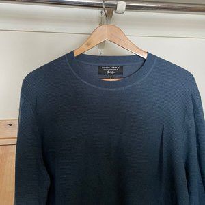 Large Banana Republic italian merino yarn sweater